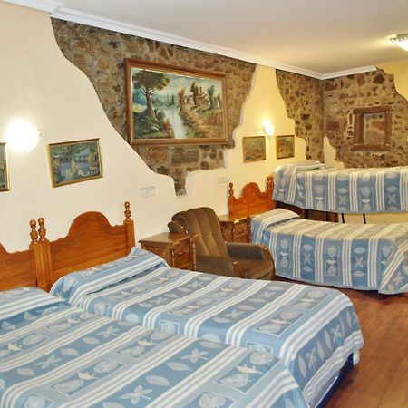 Hotel Mur Хака Номер фото